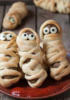 Halloween Dinner Recipes for Your Kids: Ghoulishly Easy and Fun